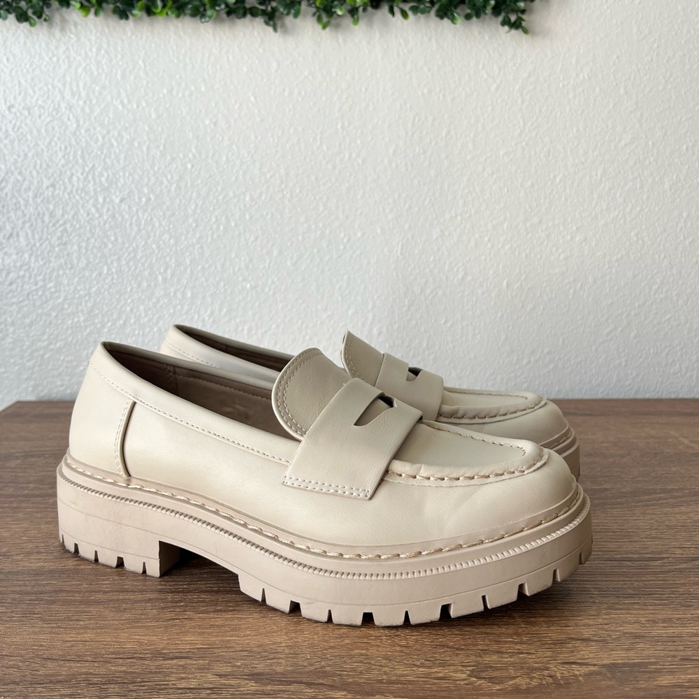 🖤SOLD🖤Faux Leather Chunky Loafers - size 8
